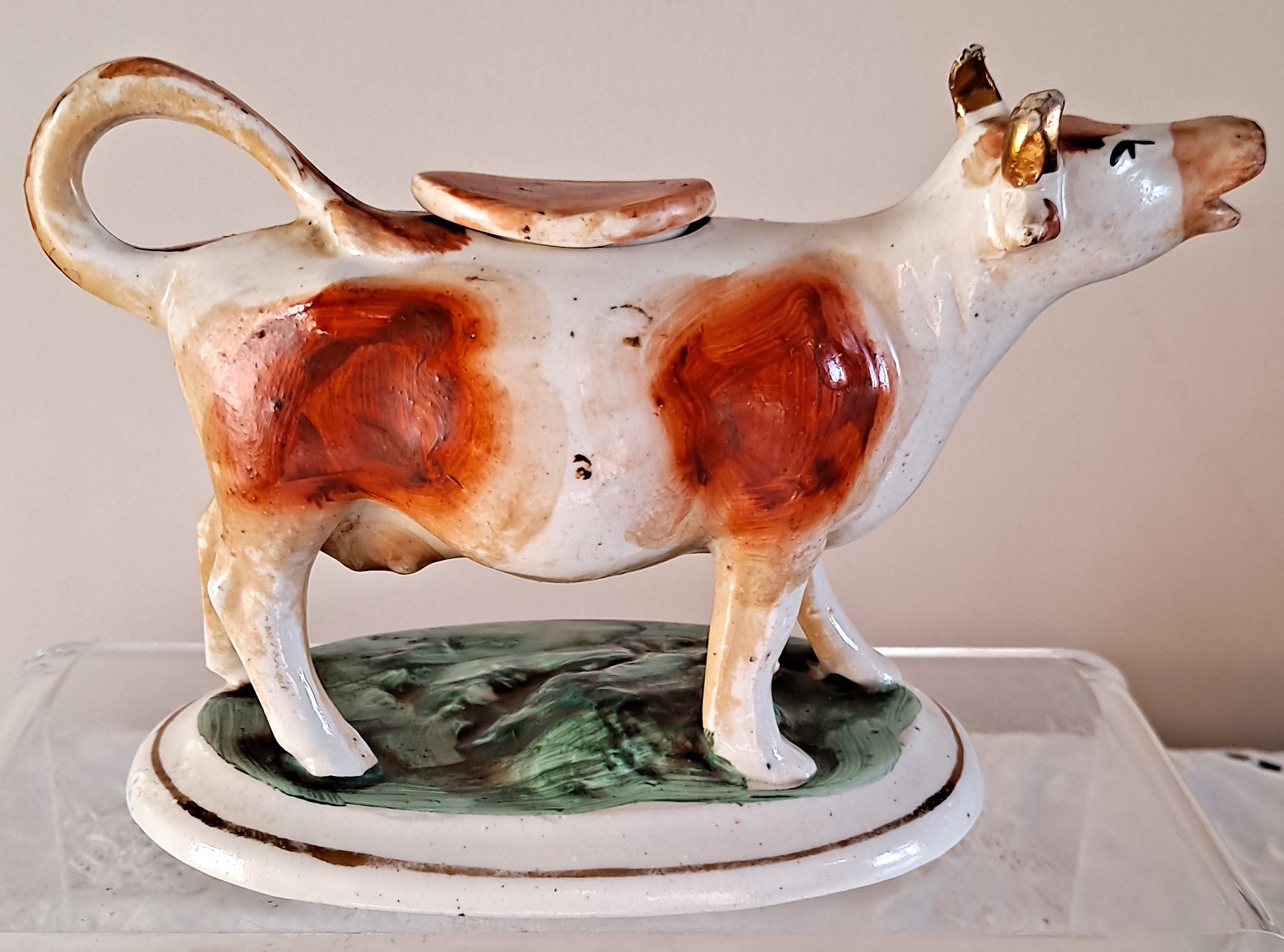 Pair of Antique English Victorian Staffordshire Pottery Cow Creamers - Image 10